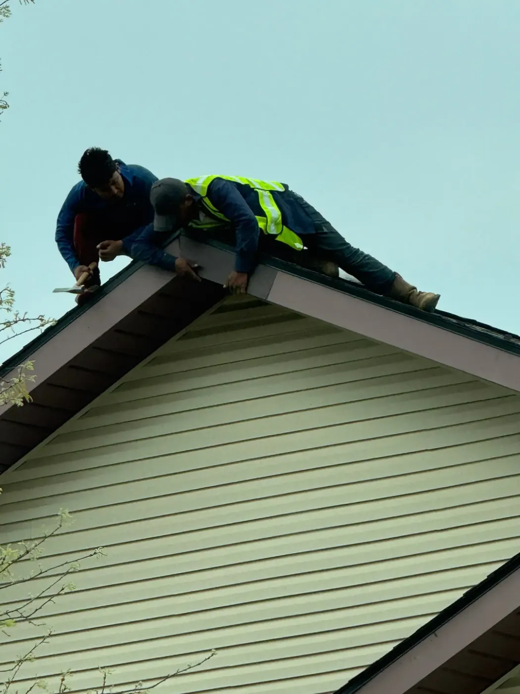 Manufacturer-certified roof installation in Greentown